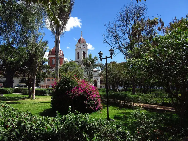 Alameda de la plaza, Subachoque